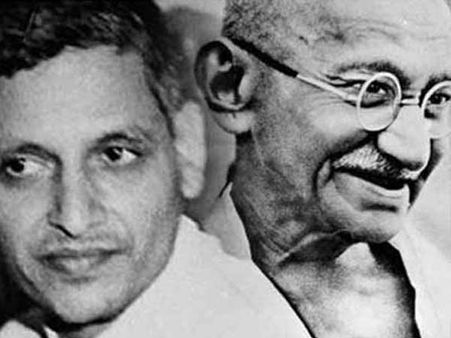 മഹാത്മാ ഗാന്ധിയെ കൊന്ന ഗോഡ്‌സെക്ക് അമ്പലം; പൂജയുമായി നിരവധി പേര്‍, വിവാദം