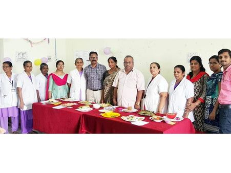 പ്രമേഹ രോഗികള്‍ക്ക് കഴിക്കാനുള്ള ഭക്ഷണങ്ങള്‍ ഒരുക്കി ആശുപത്രിയിലെ ജീവനക്കാര്‍