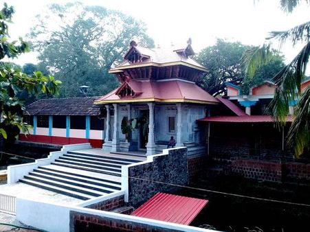 കിഴൂർ ശ്രീ ശാസ്‌താ ക്ഷേത്രത്തിൽ വലിയ പാട്ടുത്സവത്തിന് തുടക്കമായി