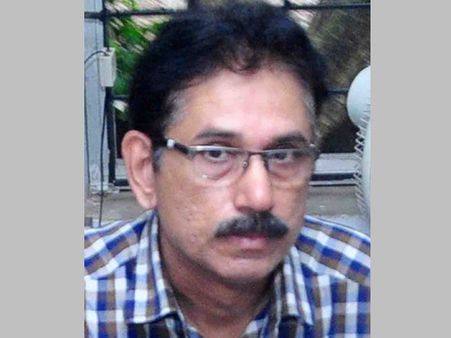 പതിനായിരം രൂപ വാങ്ങിയപ്പോള്‍ വാണിജ്യ നികുതി ഓഫീസര്‍ വിജിലന്‍സിന്റെ പിടിയിലുമായി