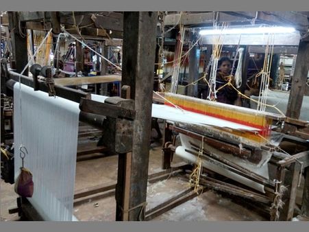 വിസ്മയം തീർത്ത് കാസർഗോഡൻ കൈത്തറി