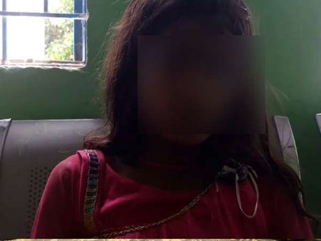 ഭര്‍ത്താവില്‍ നിന്നും അകന്നു കഴിയുന്നതിനിടെ മുറച്ചെറുക്കന്‍ അടുത്തുകൂടി! സെല്‍ഫികള്‍ വിനയായി!