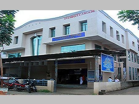 മലപ്പുറം പാസ്‌പോര്‍ട്ട് ഓഫിസ് അടച്ചു പൂട്ടലിനെതിരെ കുഞ്ഞാലിക്കുട്ടി ഹൈക്കോടതിയില്‍