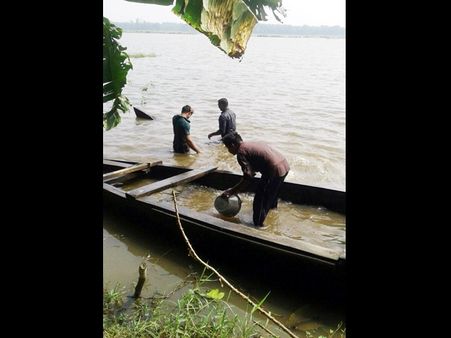 മണല്‍ മാഫിയക്കെതിരെ നടപടി ശക്തമാക്കി പോലീസ്, സ്ഥിരം കടത്തുകാരെ റൗഡി ലിസ്റ്റിലും, ഗുണ്ടാലിസ്റ്റിലും ഉള്‍പ്പെടുത്താന്‍ എസ്പിയുടെ നിര്‍ദ്ദേശം