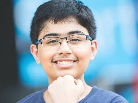 ഒരു ലക്ഷം പേരെ ആര്‍ട്ടിഫിഷ്യല്‍ ഇന്റലിജന്‍സ് കോഡിംഗ് പഠിപ്പിക്കുക ലക്ഷ്യം: തന്മയ് ബക്ഷി