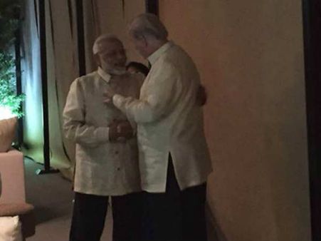 ആസിയാൻ സമ്മേളനം; നരേന്ദ്രമോദിയും ഡൊണാൾഡ് ട്രംപും കൂടിക്കാഴ്ച നടത്തി