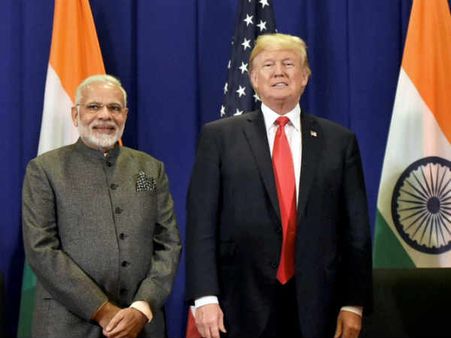 ആസിയാൻ ഉച്ചകോടിക്കിടെ ട്രംപ് -മോദി കൂടിക്കാഴ്ച; ഭീകരതയ്ക്കെതിരെ ഒരുമിച്ച് പോരാടും