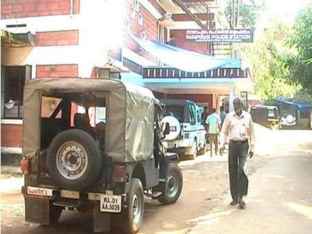 ലോക്കപ്പ് തുറന്ന് പ്രതിയെ മോചിപ്പിച്ച സംഭവം; അന്യേഷണം സ്പെഷൽ ബ്രാഞ്ച് ഡിവൈഎസ്പിക്ക്