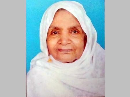 74വയസ്സുകാരി നാട്ടിലില്ലെന്ന് പറഞ്ഞ് പെന്‍ഷന്‍ തടഞ്ഞുവെച്ചു