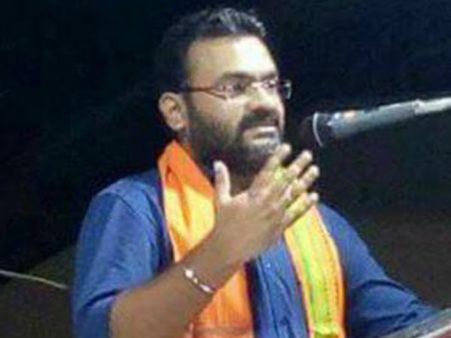 അച്ഛന്‍ ബിജെപി വിട്ട് സിപിഎമ്മില്‍; മകന്‍ ബിജെപിയില്‍... ഒകെ വാസുവിന്റെ മകന്‍ ബിജെപിയില്‍ ചേര്‍ന്നു