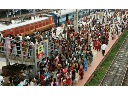 പരശുവിൻെറ സമയത്തെ ചൊല്ലി സ്റ്റേഷനുകളിൽ ബഹളം- പഴയസമയം പുനസ്ഥാപിക്കാൻ സാധ്യത