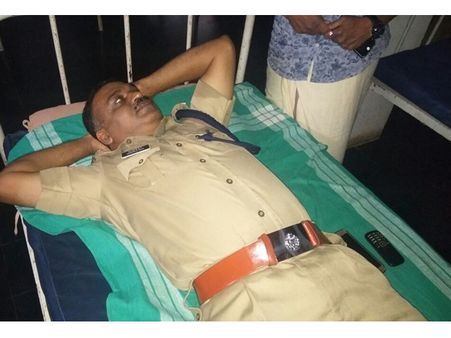 പൊയിലൂരിൽ സിപിഎം പ്രകടനത്തിന് നേരെ കല്ലേറ്; പോലീസുകാരനുള്‍പ്പെടെ നിരവധി പേർക്ക് പരിക്ക്;വാഹനങ്ങൾ തകർത്തു