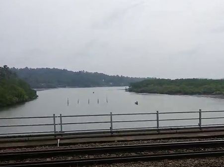 കണ്ണൂരിലെ പുഴ സംരക്ഷണത്തിന് പുഴയാത്രയും പുഴനടത്തവുമായി ജില്ലാ പഞ്ചായത്ത്