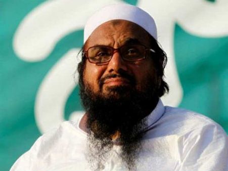 യോഗിയുടെ യുപിയിൽ പാക് പതാക ഉയർന്നു, കാരണം ഹാഫീസ് സയീദിന്റെ മോചനം...