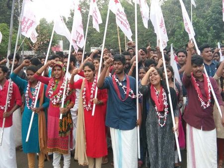 കാലിക്കറ്റ് യൂണിവേഴ്‌സിറ്റി യൂണിയന്‍ എസ്എഫ്ഐ പിടിച്ചടക്കി