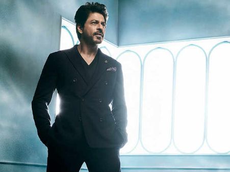 പിറന്നാൾ ദിനത്തിൽ ഷാരുഖാന് മഹാരാഷ്ട്ര എംഎൽസിയുടെ ഭീഷണി, കാരണം ഇത്.....