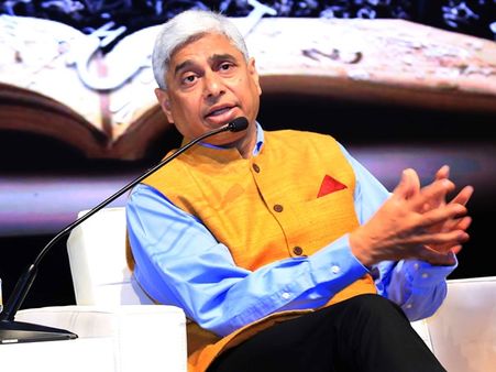 കഠിനാദ്ധ്വാനവും, ഇഛാശക്തിയും മുഖമുദ്രയാക്കണം; വികാസ് സ്വരൂപ്