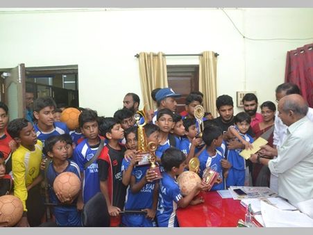 കളി സ്ഥലമില്ല ; അധികാരികളുടെ കണ്ണ് തുറപ്പിക്കാന്‍ എംഎസ്എഫ് സമരം