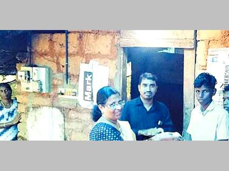 കാത്തിരുന്നത് പതിനേഴുവര്‍ഷം; അഭിനന്ദിന്‍റെ വീട്ടിൽ വൈദ്യുതിയെത്തി