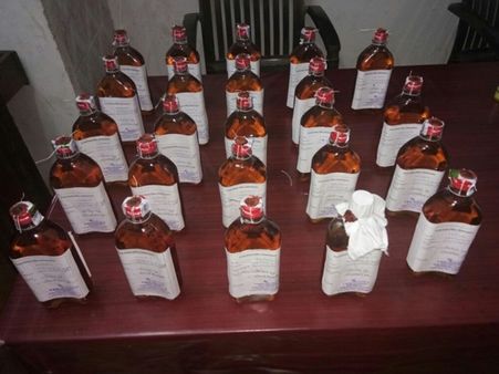 കാറില്‍ കടത്തുകയായിരുന്ന വിദേശ മദ്യശേഖരവുമായി യുവാവ് പിടിയില്‍