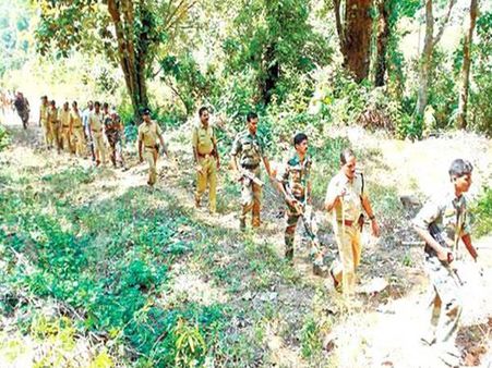 മാവോയിസ്റ്റുകളെതേടി ഐജിയുടെ നേതൃത്വത്തിലുള്ള പോലീസ് സംഘം കാട് അരിച്ചു പെറുക്കി