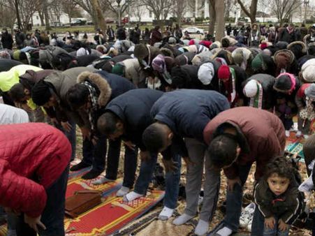 ജറുസലേം തലസ്ഥാനം; പ്രതിഷേധം കത്തുന്നു, വൈറ്റ് ഹൗസിന് മുന്നില്‍ പ്രാര്‍ഥന നടത്തി