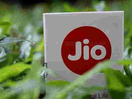 കിടിലന്‍ ക്യാഷ് ബാക്ക് ഓഫറുമായി  റിലയന്‍സ് ജിയോ: ട്രിപ്പിളിന് പിന്നാലെ  സര്‍പ്രൈസ് ഓഫര്‍