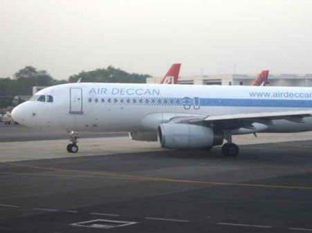 എയര്‍ ഡെക്കാന്റെ രണ്ടാം വരവ് ഗംഭീരം; ഒരു രൂപയ്ക്ക് വിമാനത്തിൽ പറക്കാം...