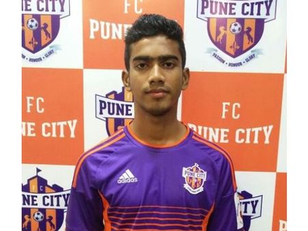 മലപ്പുറത്തിന്റെ സൂപ്പര്‍ ഹീറോ ആഷിഖ് കുരുണിയന്‍ ഐഎസ്എല്ലിലും ഹീറോ