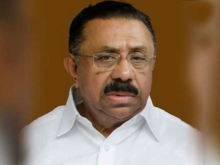 എംഎം ഹസന്റെ വെളിപ്പെടുത്തലോടെ എ ഗ്രൂപ്പിൽ പൊട്ടിത്തെറി; അകൽച്ച രൂക്ഷം, പ്രതികരണം അവിചാരിതമല്ല!