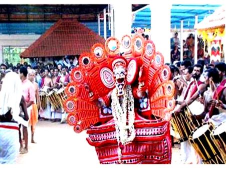 ഇവിടെ ഒരു മാതൃക ക്ഷേത്രം; നാനാ ജാതി മതസ്ഥർ ആരാധനക്കെത്തുന്ന പാവപ്പെട്ടവർക്ക് അത്താണിയായി മാറിയ ക്ഷേത്രം