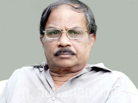 എംടിയെ മുസ്ലീം വിരുദ്ധൻ ആക്കുന്നതിലെ അജണ്ട വേറെയാണ്... തീക്കൊള്ളികൊണ്ട് തലചൊറിയൽ; കെഎ ഷാജി എഴുതുന്നു