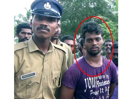 എറണാകുളത്തുനിന്നും മോഷ്ടിച്ച ലോറിയുമായി രക്ഷപ്പെടുന്നതിനിടെ മലപ്പുറത്ത് പിടിയിലായ യുവാവ് നിരവധി മോഷണക്കേസുകളിലെ പ്രതി