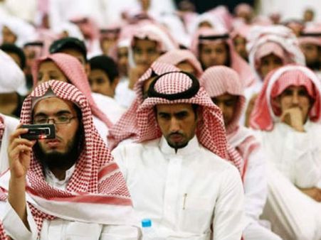 അമേരിക്ക കടക്ക് പുറത്തെന്ന് അറബികള്‍; ചൈനയും റഷ്യയും എവിടെ? ഈ പ്രശ്‌നമൊന്ന് തീര്‍ത്തു തരൂ...