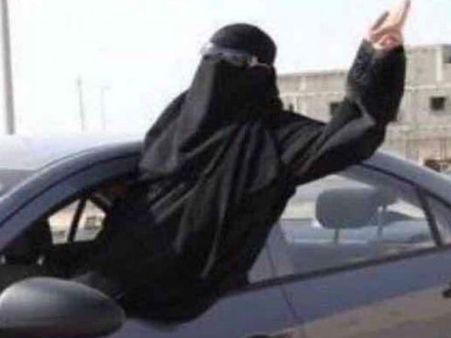 സൗദി അറേബ്യയില്‍ സ്ത്രീകള്‍ പൊളിക്കും: ലോറിയും ബൈക്കും പറപറക്കും!! സിനിമയില്‍ നില്‍ക്കില്ല