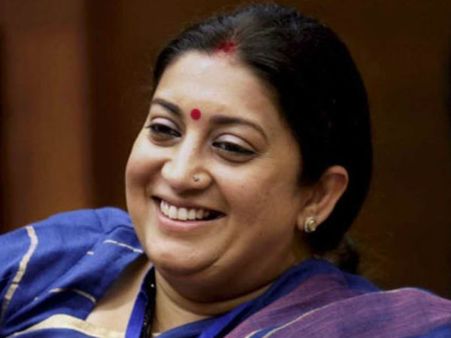 വിജയ് രൂപാണിക്ക് സാധ്യത കുറഞ്ഞു; ഞാനില്ലെന്ന് സ്മൃതി ഇറാനി, പിന്നെ ആരാകും ഗുജറാത്ത് മുഖ്യമന്ത്രി