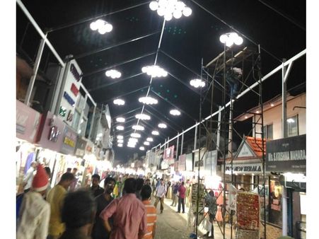 ഒടുവില്‍ ട്രാഫിക് റഗുലേറ്ററി കമ്മിറ്റിയും പറഞ്ഞു; മിഠായിത്തെരുവില്‍ വാഹനങ്ങള്‍ വേണ്ട