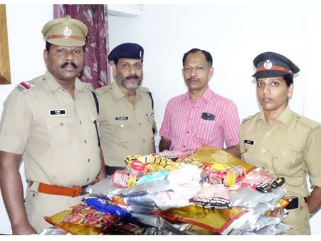 ട്രെയിനിൽ കടത്തുകയായിരുന്ന 80 കിലോ പുകയില ഉൽപന്നങ്ങൾ പിടികൂടി