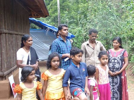 സ്ഥലം എസ്ഐ ആദിവാസികളെ ഭീക്ഷണിപ്പെടുത്തി...