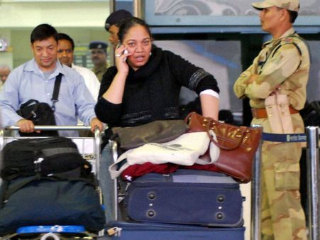 ലഗേജുകള്‍ക്ക് നിയന്ത്രണം; അബുദാബി വിമാനത്താവളം വാര്‍ത്ത നിഷേധിച്ചു