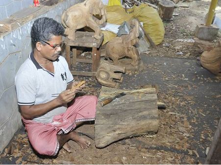 ടിക്കറ്റ് നിരക്ക് കൂടുതലാണെങ്കിലെന്താ, സര്‍ഗാലയയില്‍ കരകൗശല മേള കാണാന്‍ ജഗപൊഗ