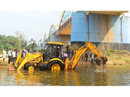 കുറ്റിപ്പുറത്തെത്തിയ കുഴി ബോംബ് മഹാരാഷ്ട്രയില്‍നിന്നും പഞ്ചാബിലേക്കയച്ചത്, ബോംബ് വന്നവഴികളിലൂടെ അഞ്ചംഗ അന്വേഷണ സംഘം സഞ്ചരിക്കുന്നു