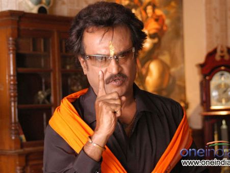 തനിക്ക് എങ്ങനെ ഇടപെടണമെന്ന് അറിയില്ല , മാധ്യമങ്ങളോട് തുറന്ന് പറഞ്ഞ് രജനികാന്ത്