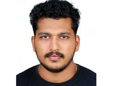 ജീവിതം ക്യാമറയ്ക്കും ഫോട്ടോകള്‍ക്കുമായി സമര്‍പ്പിച്ച അഭിലാഷ് ഉയരങ്ങള്‍ താണ്ടുന്നു