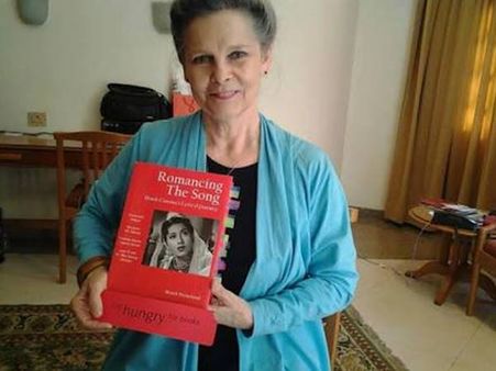 കാലിഫോര്‍ണിയയില്‍ നിന്ന് മാപ്പിളപ്പാട്ടുകളുടെ ഇശലുകള്‍ തേടി ആമി കാത്‌ലിന്‍ മലപ്പുറത്തേക്ക്