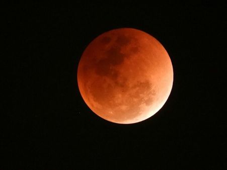 ബ്ലൂമൂണ്‍ ഇന്ത്യയിൽ ദൃശ്യമായി: ലോകത്ത് ഈ പ്രതിഭാസം കണ്ടത് കോടിക്കണക്കിന് ജനങ്ങള്‍