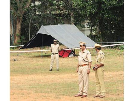 കുറ്റിപ്പുറം ഭാരതപ്പുഴയോരത്ത് കുഴിബോംബുകള്‍, അന്വേഷണം കേരളത്തിന് പുറത്തേക്ക്, ബോംബുകള്‍ നിര്‍വീര്യമാക്കിയില്ല