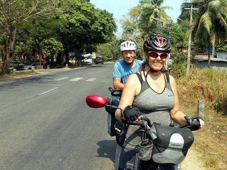 സൈക്കിളില്‍ ലോകം ചുറ്റാനിറങ്ങിയ ഡെന്‍മാര്‍ക്ക് ദമ്പതികള്‍ എട്ട് രാജ്യങ്ങള്‍പിന്നിട്ട് മലപ്പുറത്തെത്തി