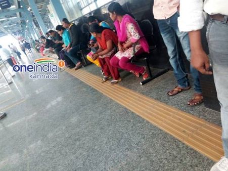  ബെംഗളൂരുവിൽ സംഘർഷം.. ഓട്ടോ കത്തിച്ചു.. ട്രെയിൻ തടഞ്ഞു.ബന്ദ് മെട്രോ സര്‍വീസിനേയും ബാധിച്ചു