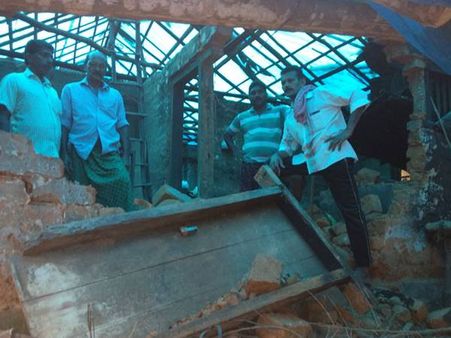 കാട്ടാനക്കൂട്ടം താണ്ഡവമാടി; മാര്‍ക്കോസ് രക്ഷപ്പെട്ടത് വീട്ടിലില്ലാത്തതിനാല്‍